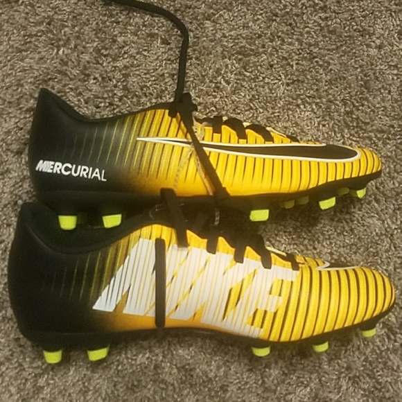 Nike Mercurial Vortex III 3 FG Black/Yellow Size 7 - Picture 3 of 3